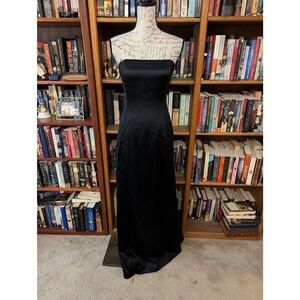 Josie Natori for Saks Fifth Avenue Women’s 8 Classic Black Maxi Dress Gown Silk